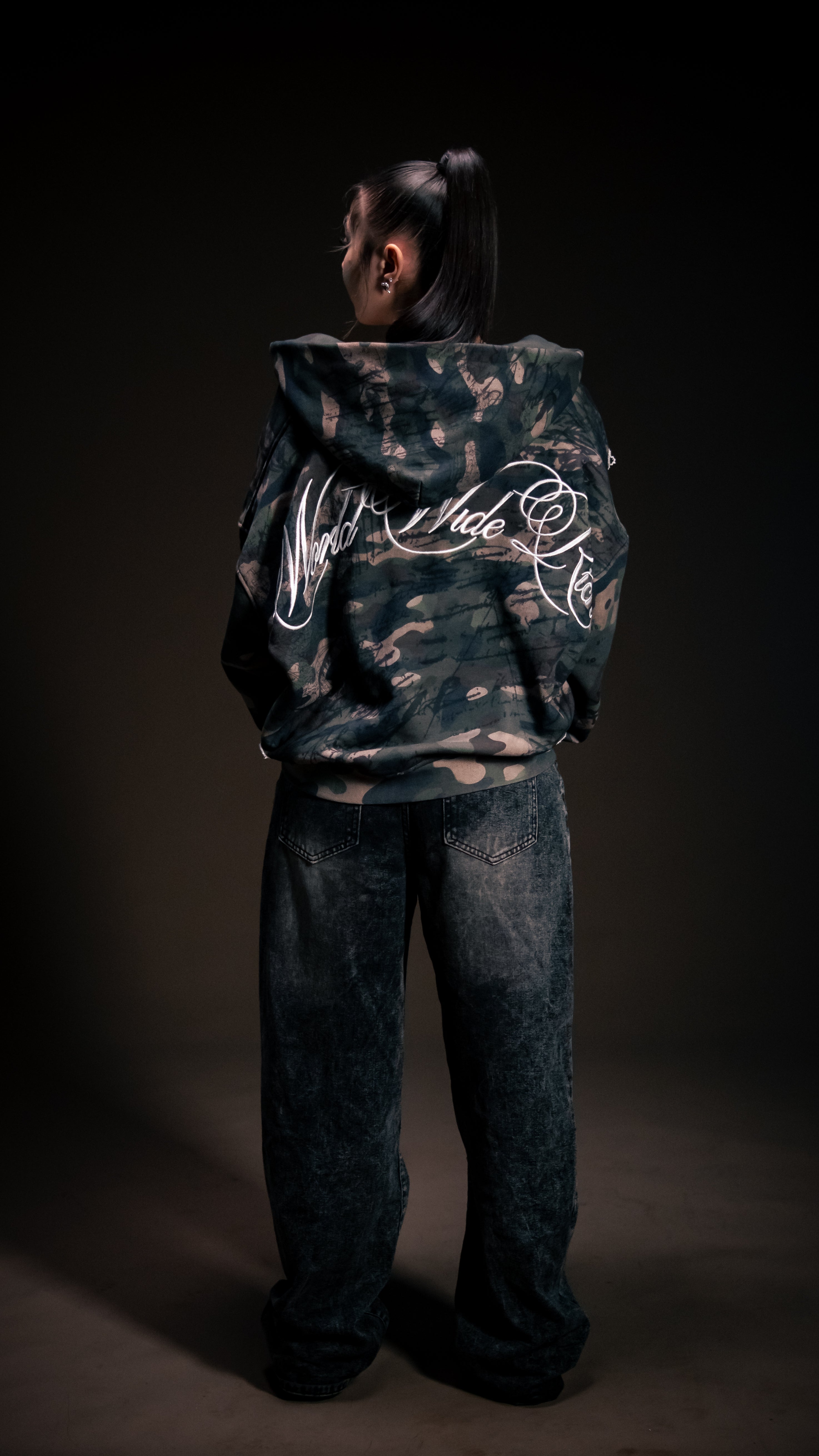Verde Noir Zip Up